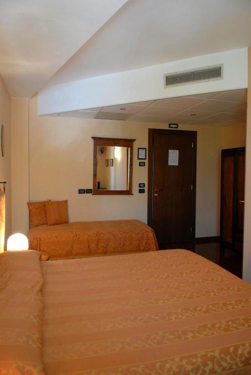 Locanda Da Vittorio Manerba del Garda Zimmer foto